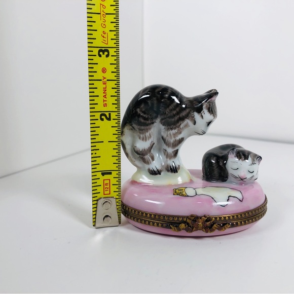 Limoges Trinket Box - Rochard Limoges Porcelain Cat Kitten and Spilt Milk Box - Picture 9 of 13